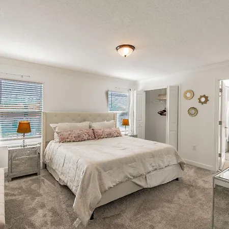 2976 - Casa Luxuosa 4Bd/3Ba * Storey Lake